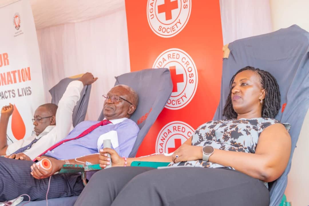 𝐔𝐄𝐃𝐂𝐋 𝐋𝐚𝐮𝐧𝐜𝐡𝐞𝐬 𝐍𝐚𝐭𝐢𝐨𝐧𝐰𝐢𝐝𝐞 𝐁𝐥𝐨𝐨𝐝 𝐃𝐨𝐧𝐚𝐭𝐢𝐨𝐧 𝐃𝐫𝐢𝐯𝐞, 𝐓𝐚𝐫𝐠𝐞𝐭𝐬 𝟑,𝟎𝟎𝟎 𝐔𝐧𝐢𝐭𝐬.